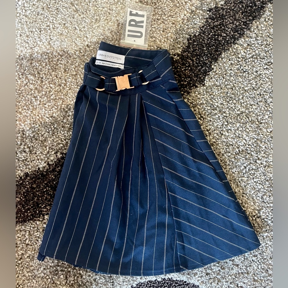 URBAN OUTFITTERS Blue Striped Pleated Mini Skirt with Rose gold buckle